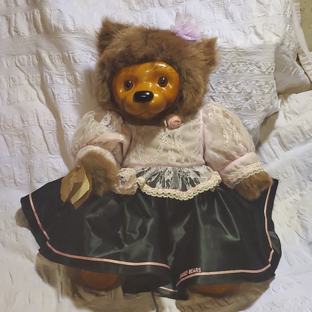 Raikes Bears "Kitty"